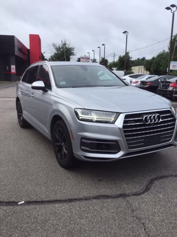 2017 Silver Metallic Audi Q7 3.0T Premium Plus AWD SUV
