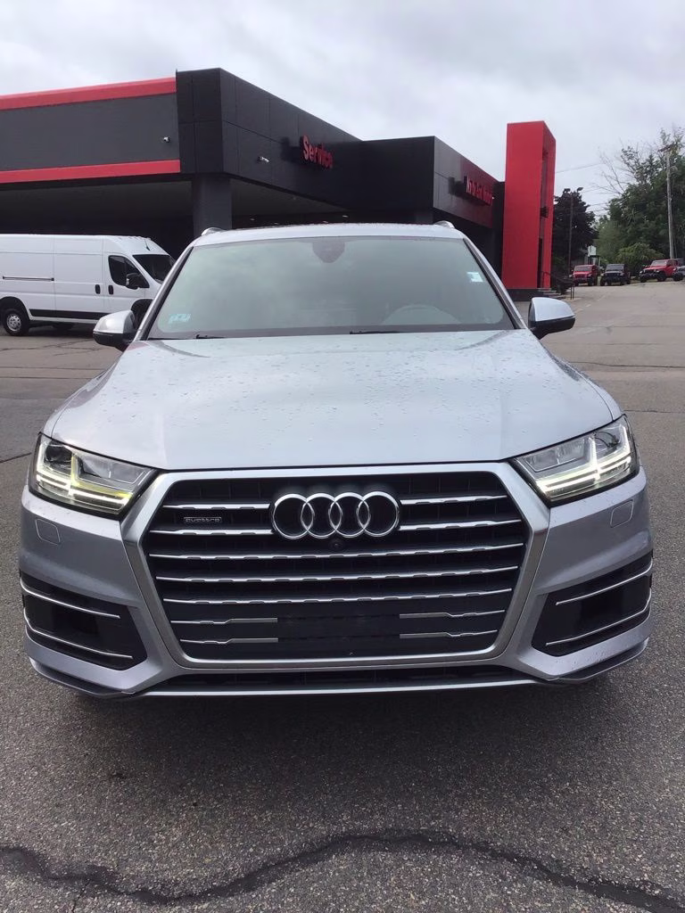 2017 Silver Metallic Audi Q7 3.0T Premium Plus AWD SUV