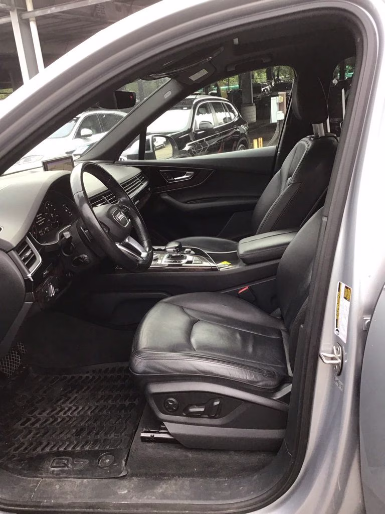 2017 Silver Metallic Audi Q7 3.0T Premium Plus AWD SUV
