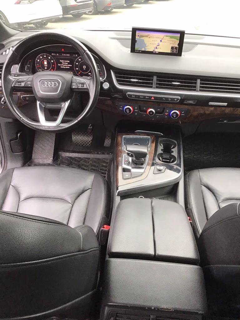 2017 Silver Metallic Audi Q7 3.0T Premium Plus AWD SUV