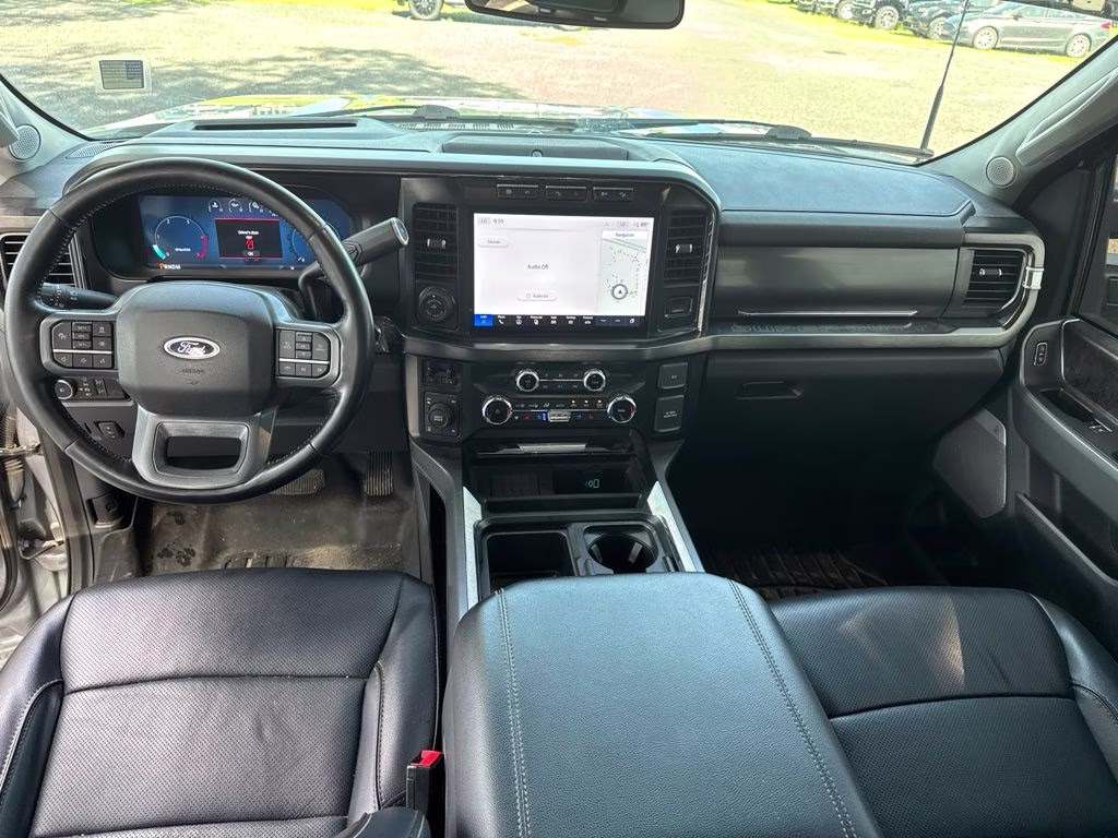 2024 Silver Metallic Ford Super Duty F-250 SRW Lariat 4X4 Truck