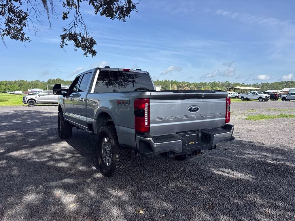 2024 Silver Metallic Ford Super Duty F-250 SRW Lariat 4X4 Truck
