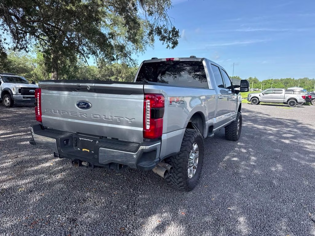 2024 Silver Metallic Ford Super Duty F-250 SRW Lariat 4X4 Truck