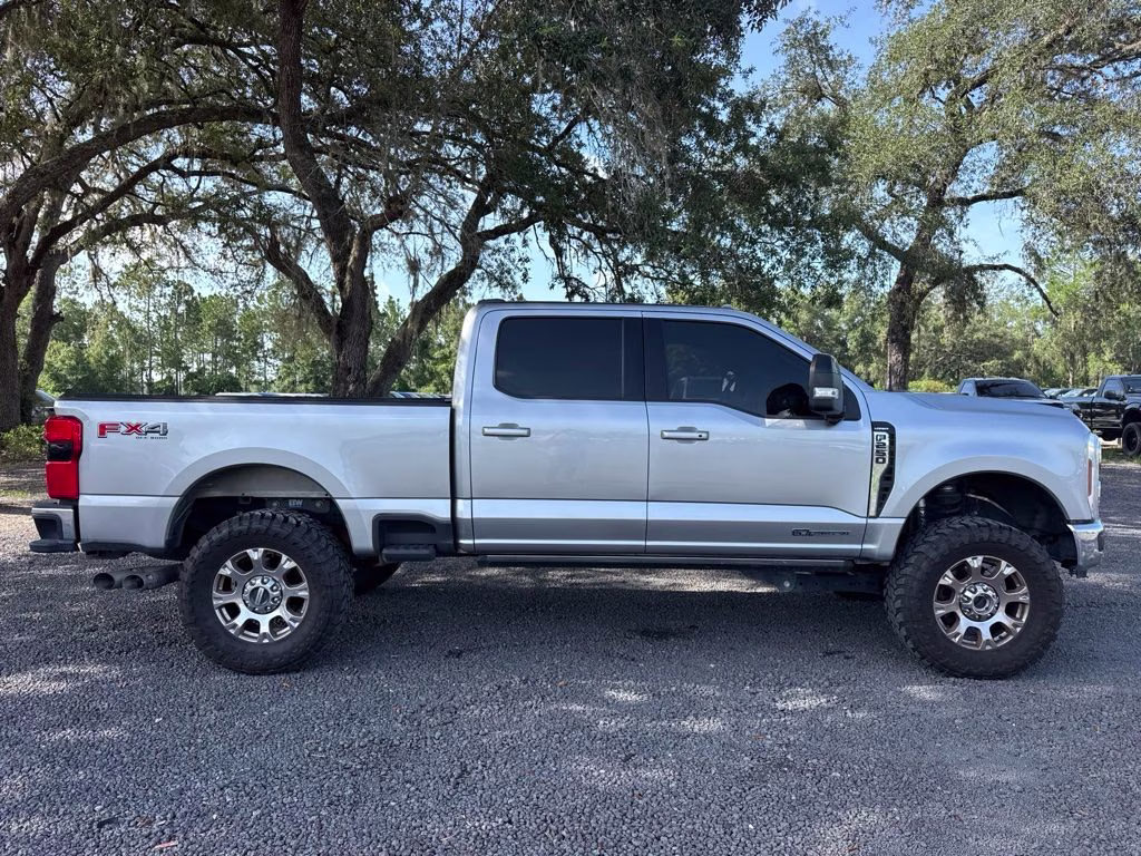2024 Silver Metallic Ford Super Duty F-250 SRW Lariat 4X4 Truck
