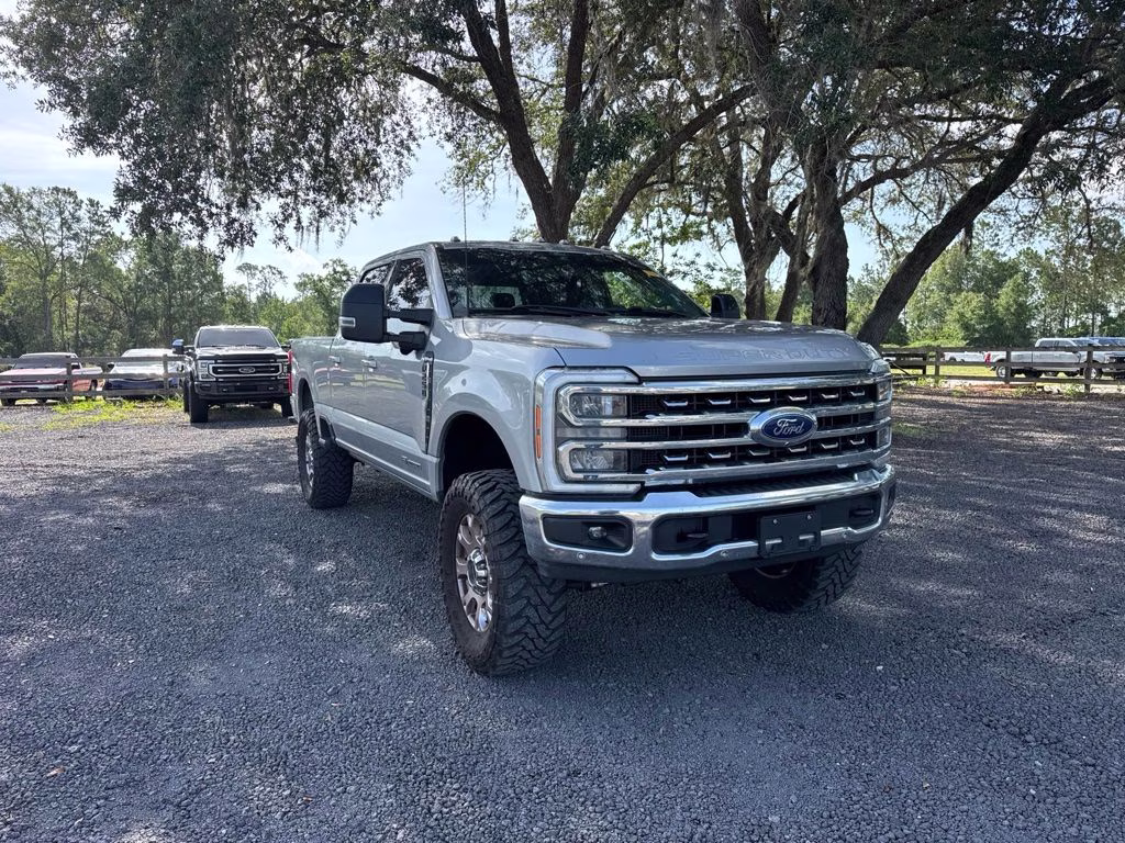 2024 Silver Metallic Ford Super Duty F-250 SRW Lariat 4X4 Truck
