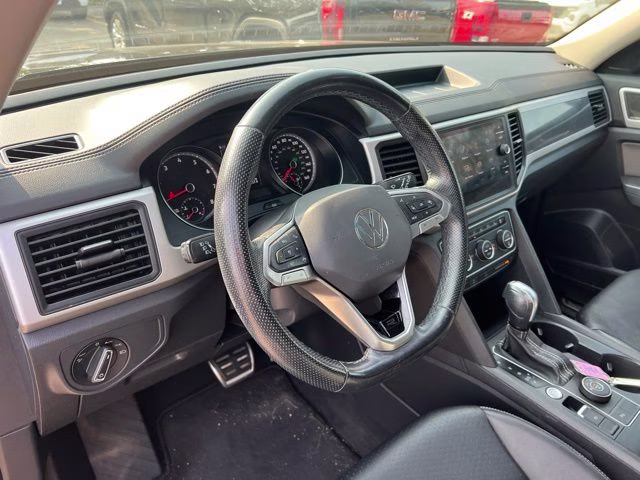 2021 Deep Black Volkswagen Atlas 3.6L V6 SE w/Technology R-Line AWD SUV