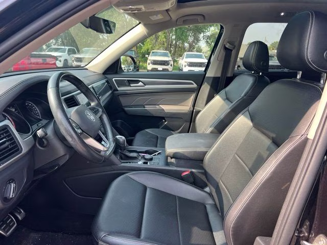 2021 Deep Black Volkswagen Atlas 3.6L V6 SE w/Technology R-Line AWD SUV