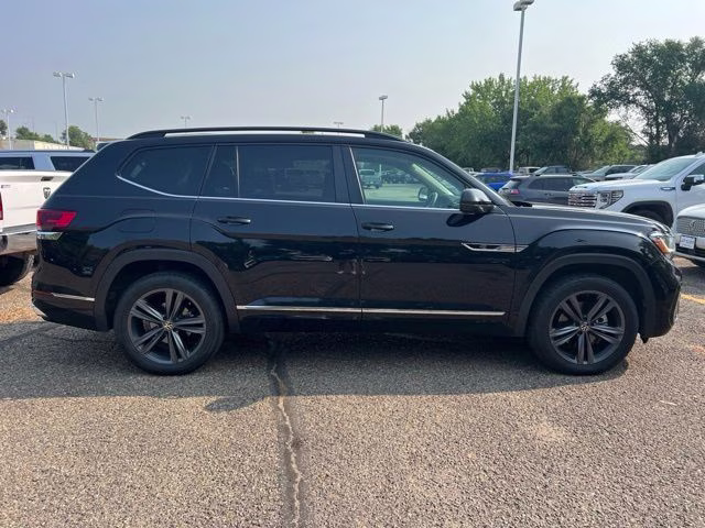 2021 Deep Black Volkswagen Atlas 3.6L V6 SE w/Technology R-Line AWD SUV