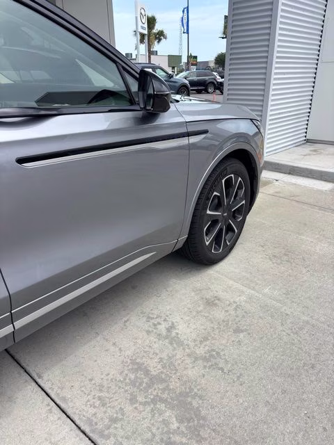 2024 Gray Metallic Lincoln Nautilus Reserve AWD SUV