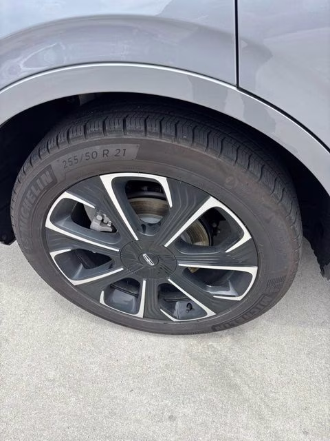 2024 Gray Metallic Lincoln Nautilus Reserve AWD SUV