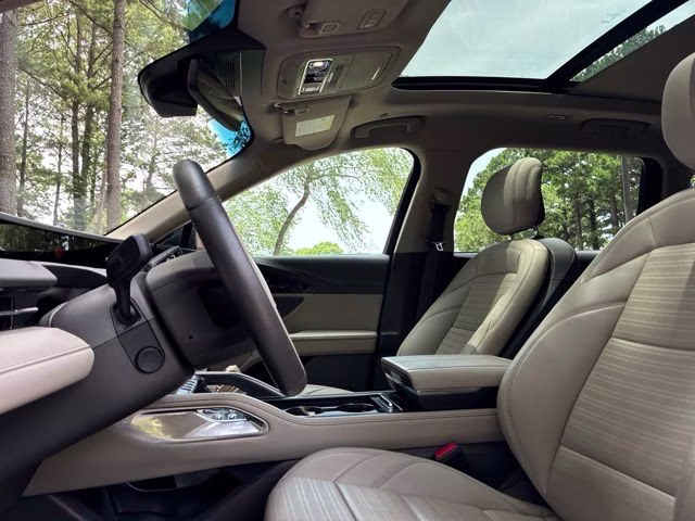 2024 Lustrous Gray Metallic Clearcoat Lincoln Nautilus Reserve AWD SUV