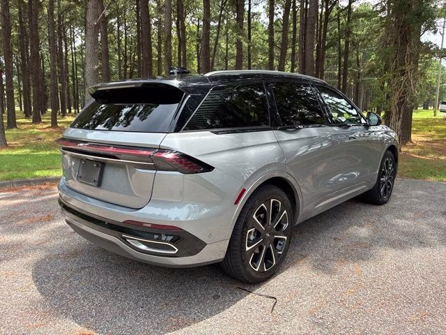 2024 Lustrous Gray Metallic Clearcoat Lincoln Nautilus Reserve AWD SUV