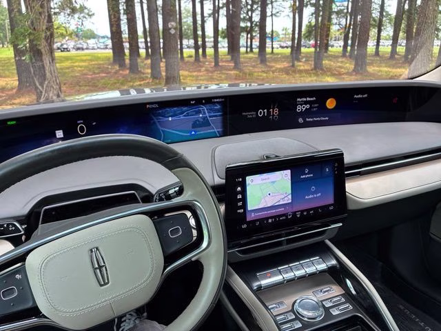 2024 Lustrous Gray Metallic Clearcoat Lincoln Nautilus Reserve AWD SUV