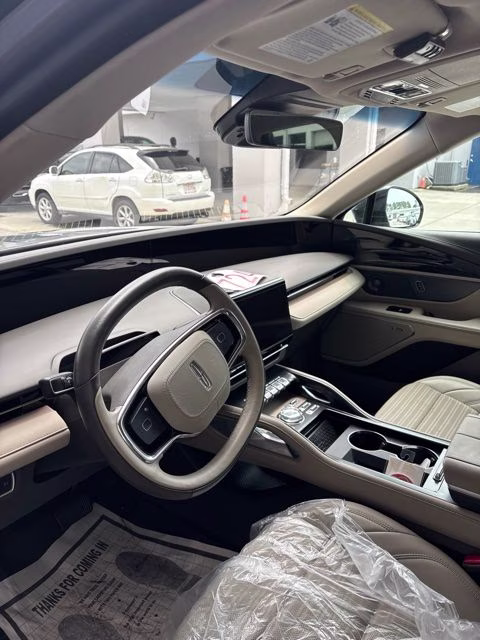 2024 Gray Metallic Lincoln Nautilus Reserve AWD SUV