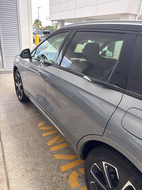 2024 Gray Metallic Lincoln Nautilus Reserve AWD SUV