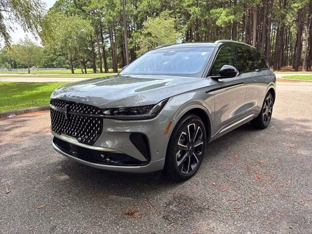 2024 Lustrous Gray Metallic Clearcoat Lincoln Nautilus Reserve AWD SUV