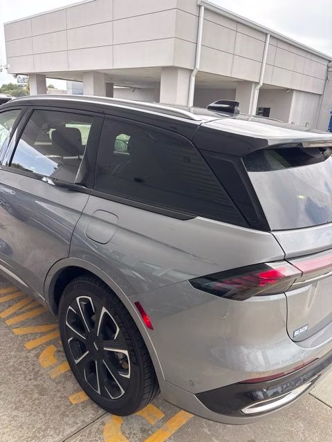 2024 Gray Metallic Lincoln Nautilus Reserve AWD SUV