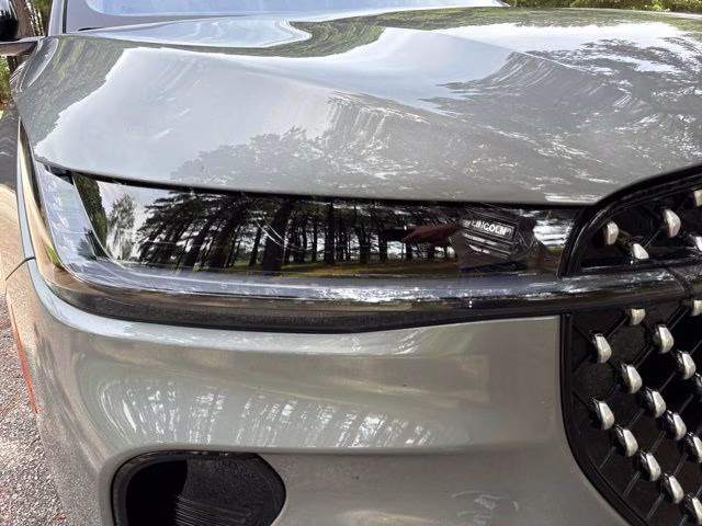 2024 Lustrous Gray Metallic Clearcoat Lincoln Nautilus Reserve AWD SUV