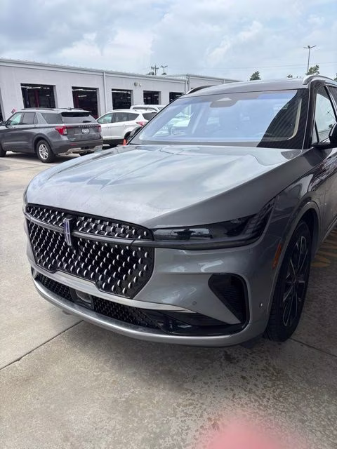 2024 Gray Metallic Lincoln Nautilus Reserve AWD SUV