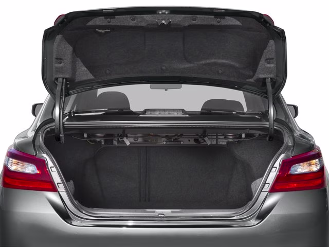 2016 Deep Blue Pearl Nissan Altima 2.5 SR FWD Sedan