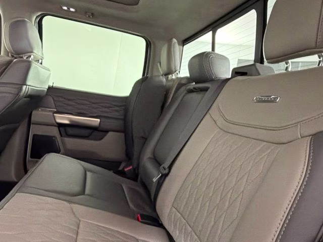 2026 White Metallic Ford Super Duty F-450 DRW Platinum DRW 4X4 Truck