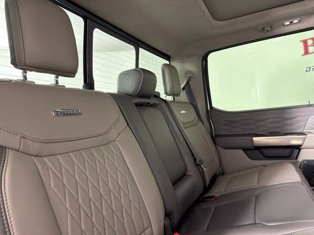 2026 White Metallic Ford Super Duty F-450 DRW Platinum DRW 4X4 Truck