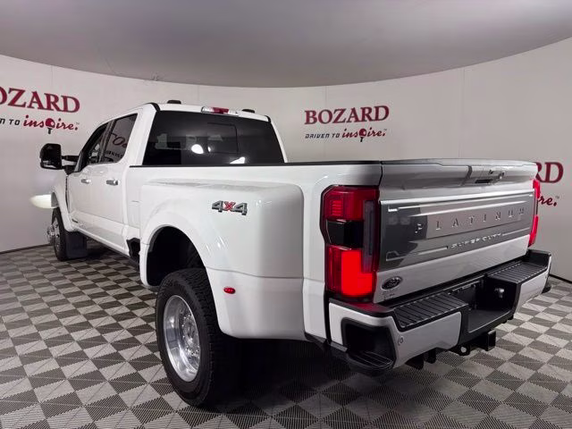2026 White Metallic Ford Super Duty F-450 DRW Platinum DRW 4X4 Truck