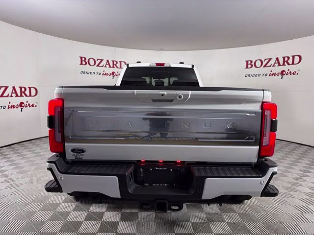 2026 White Metallic Ford Super Duty F-450 DRW Platinum DRW 4X4 Truck