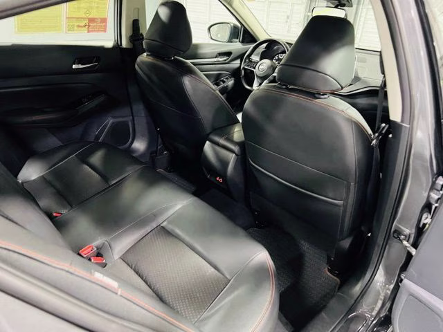 2025 Gun Metallic Nissan Altima 2.5 SR FWD Sedan