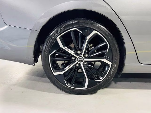 2025 Gun Metallic Nissan Altima 2.5 SR FWD Sedan