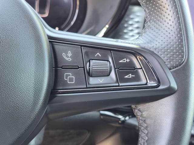 2025 Alfa Black Alfa Romeo Tonale Base AWD SUV