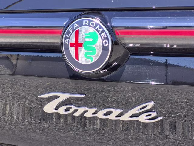 2025 Alfa Black Alfa Romeo Tonale Base AWD SUV