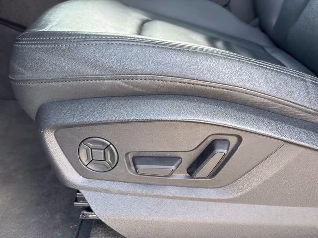 2024 Vicuna Beige Metallic Audi Q7 55 Premium Plus AWD SUV