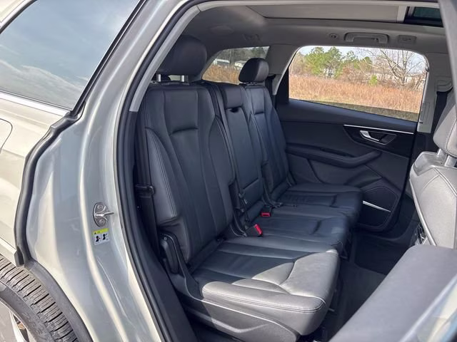 2024 Vicuna Beige Metallic Audi Q7 55 Premium Plus AWD SUV