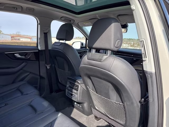 2024 Vicuna Beige Metallic Audi Q7 55 Premium Plus AWD SUV
