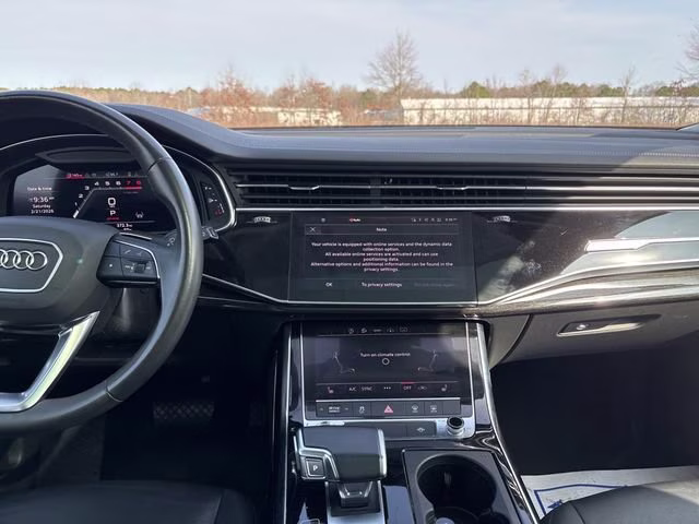 2024 Vicuna Beige Metallic Audi Q7 55 Premium Plus AWD SUV