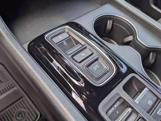 2025 Silver Honda Pilot Sport AWD SUV