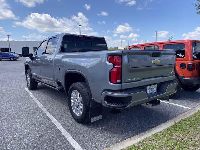 2024 Sterling Gray Metallic Chevrolet Silverado 2500HD High Country 4X4 Truck
