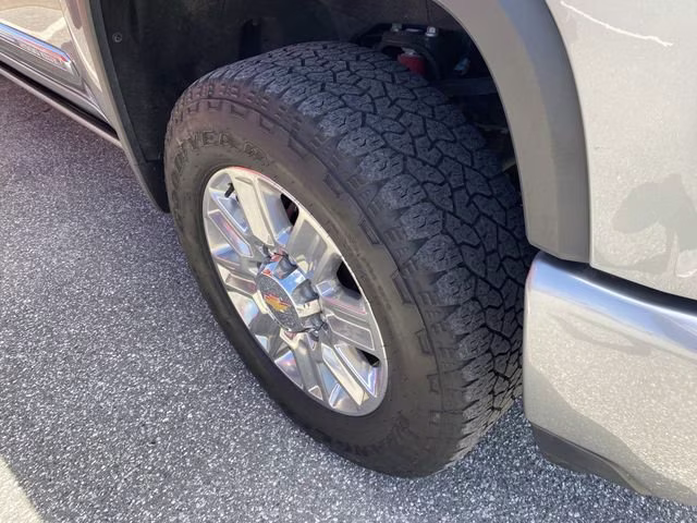 2024 Sterling Gray Metallic Chevrolet Silverado 2500HD High Country 4X4 Truck