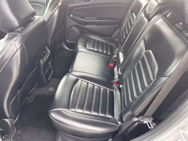 2023 Silver Metallic Ford Edge SEL AWD SUV