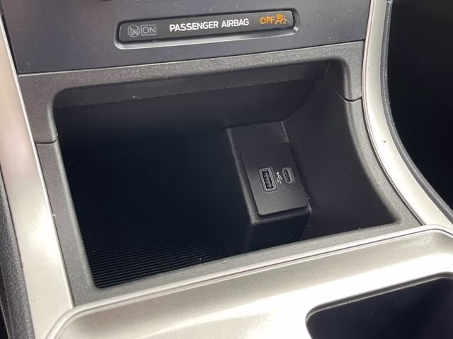 2023 Silver Metallic Ford Edge SEL AWD SUV