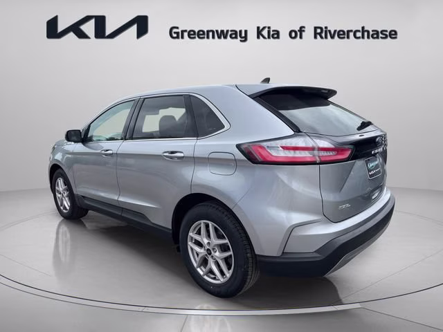 2023 Silver Metallic Ford Edge SEL AWD SUV