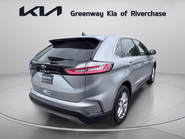 2023 Silver Metallic Ford Edge SEL AWD SUV
