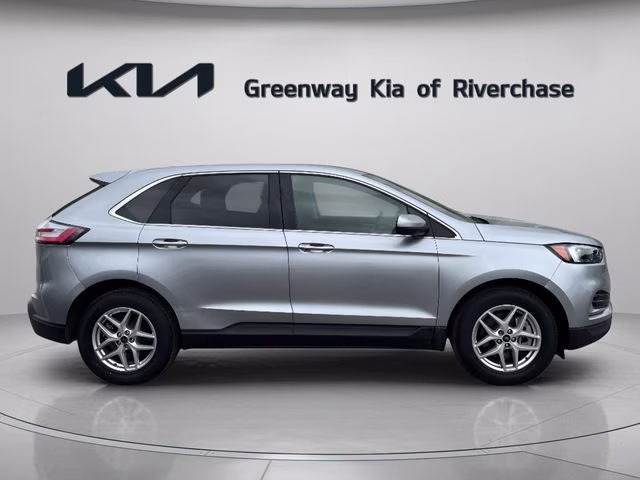 2023 Silver Metallic Ford Edge SEL AWD SUV