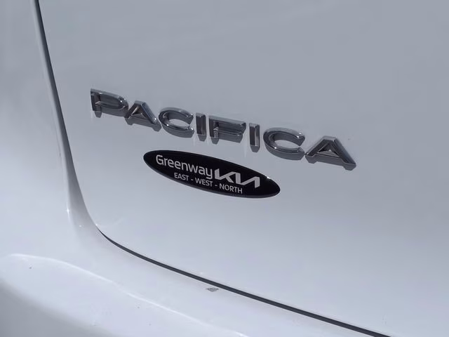 2024 Bright White Clearcoat Chrysler Pacifica Select FWD Van