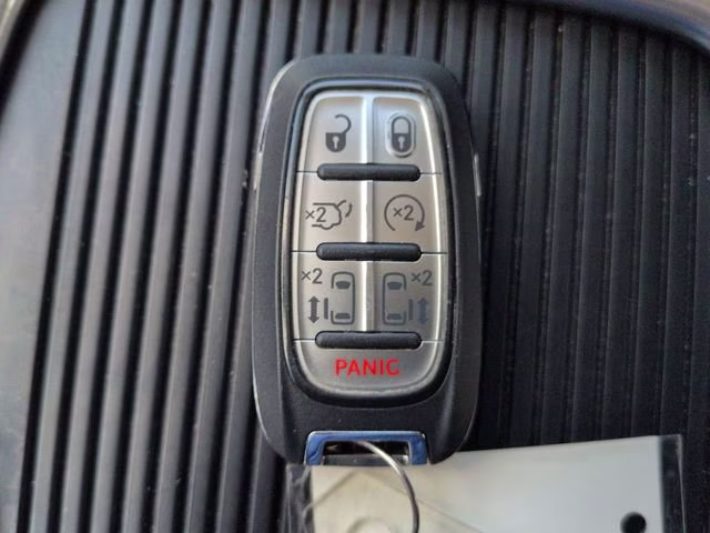 2024 Bright White Clearcoat Chrysler Pacifica Select FWD Van
