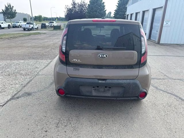 2015 Latte Brown Kia Soul Base FWD Hatchback