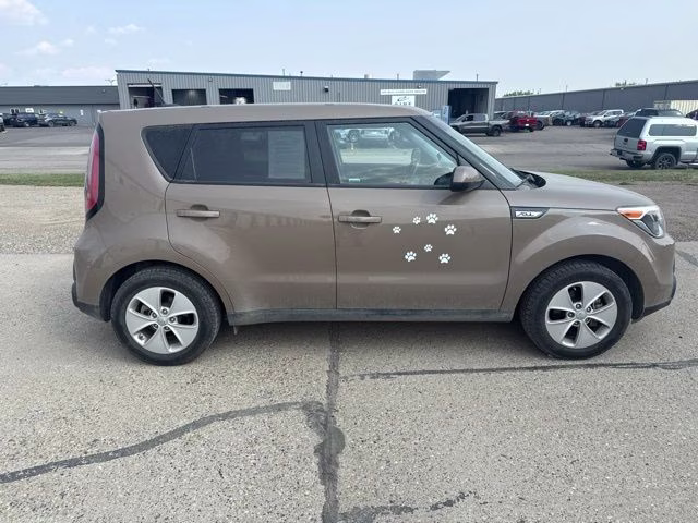 2015 Latte Brown Kia Soul Base FWD Hatchback