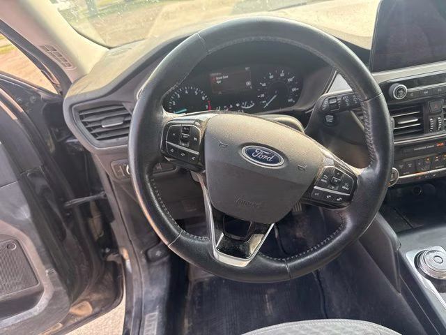 2021 Black Ford Escape SE AWD SUV