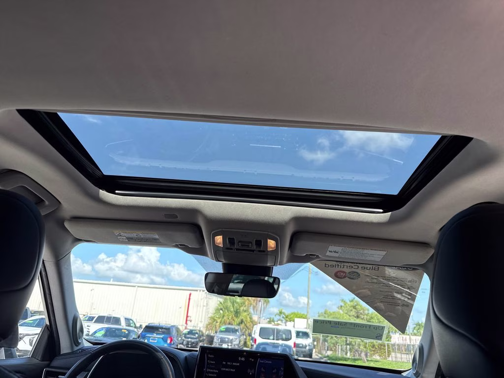 2020 Magnetic Gray Metallic Toyota Highlander Limited FWD SUV